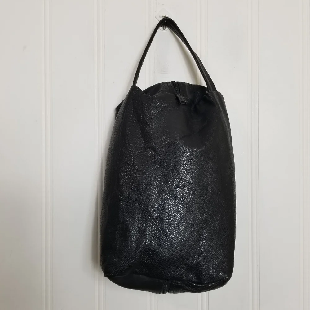 Riverhill Black Leather Pouch Bag Faux Fur Lined Single Handle Logo Zip